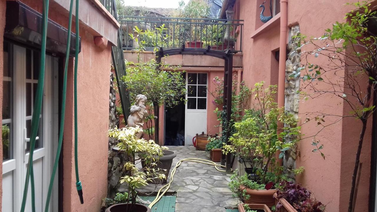 Отель La Maison Rose: Lieu Atypique Немур Экстерьер фото